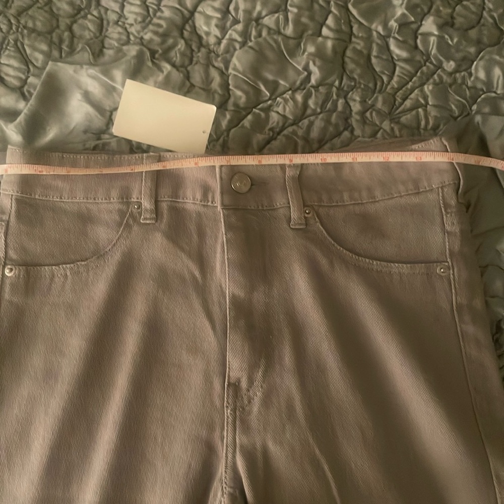 DIVIDED WOMENS JEANS SIZE 8